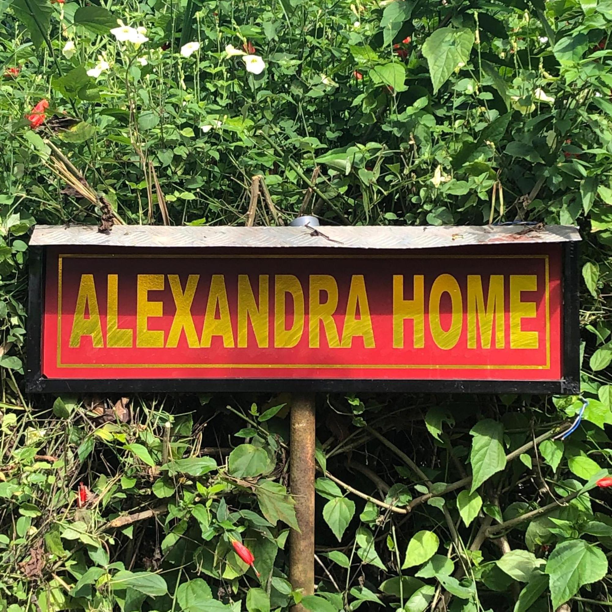 Alexandra Home For Foreign Tourists Only Gampola Luaran gambar